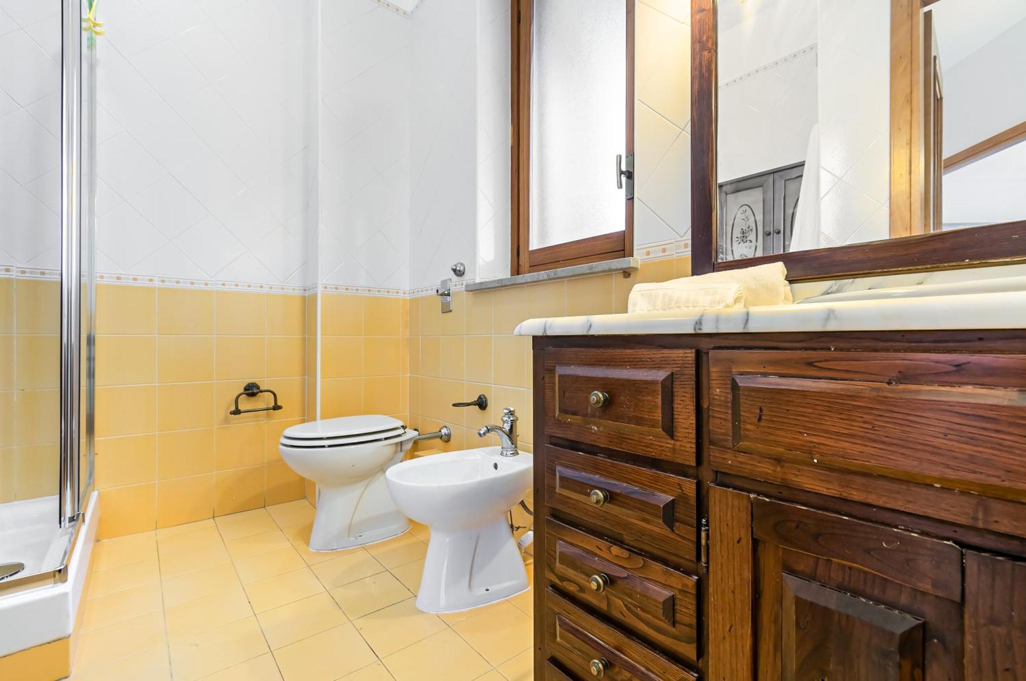 Palazzo Reale & Piazza Indipendenza Roomy Flat Palermo Esterno foto