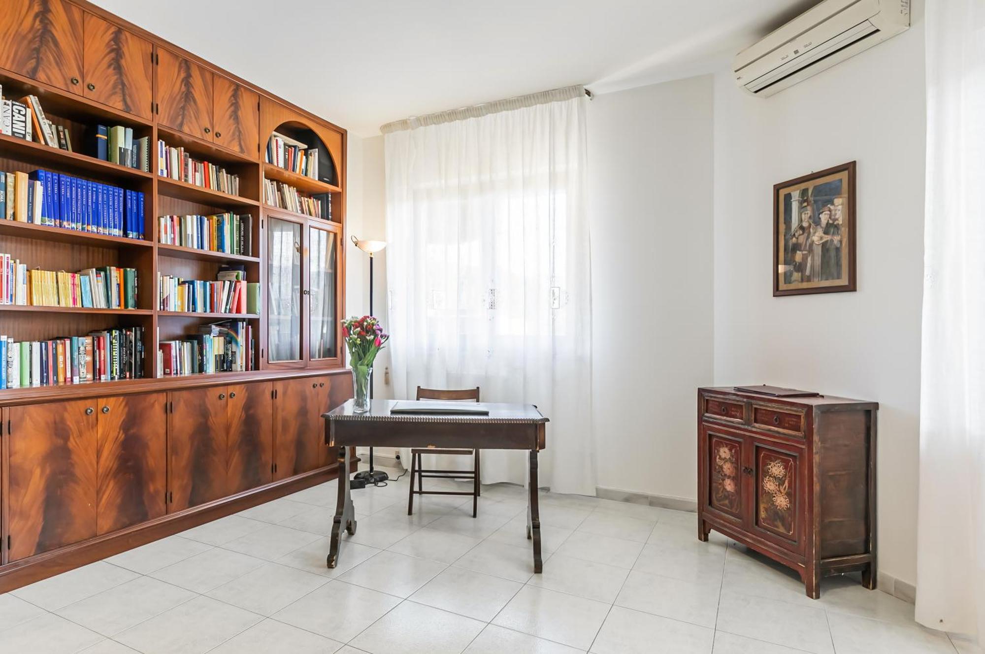Palazzo Reale & Piazza Indipendenza Roomy Flat Palermo Esterno foto